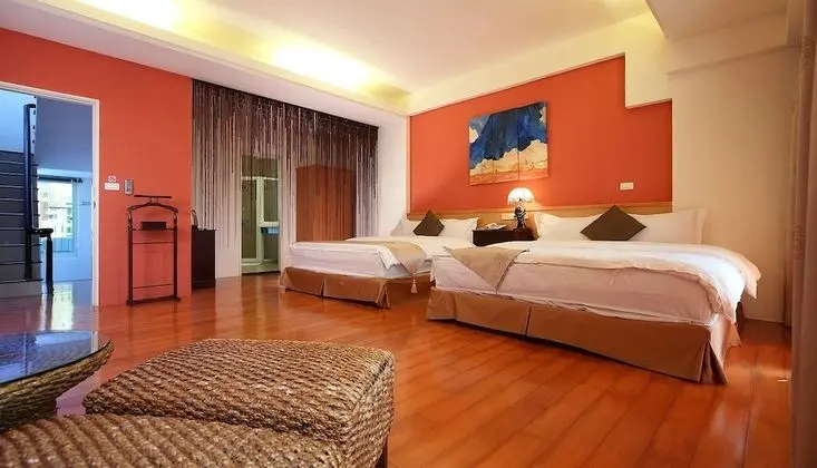 Deluxe Dört Kişilik Oda, Bahçe Manzaralı