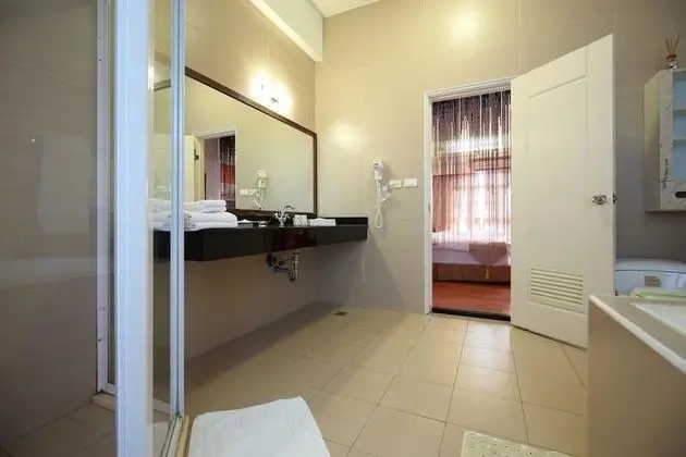 Deluxe Dört Kişilik Oda, Bahçe Manzaralı