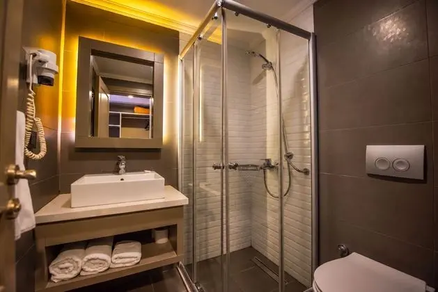 Standard Tek Büyük veya İki Ayrı Yataklı Oda