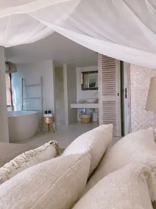 4-Bedroom Villa Sand