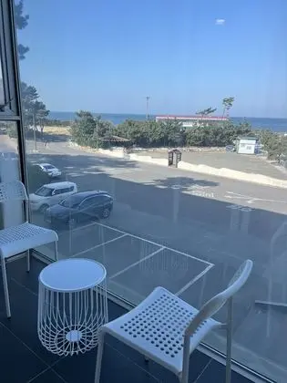 Deluxe Room (Cooking not allowed, prohibited from brining crab & seafood)