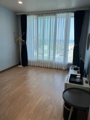 Standard Room (Cooking not allowed, prohibited from brining crab & seafood)