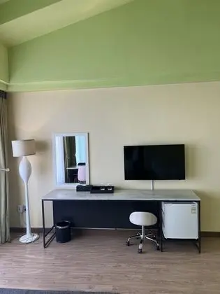 Superior Deluxe Room (Cooking not allowed, prohibited from brining crab & seafood)