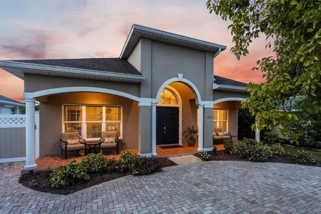 Ev (Gid Zooks FL House ~ Pinecraft Glory )