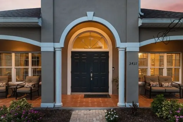 Ev (Gid Zooks FL House ~ Pinecraft Glory )