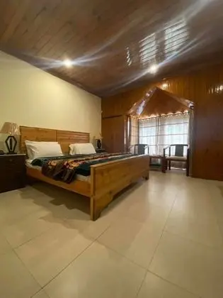 Luxury Tek Büyük Yataklı Oda