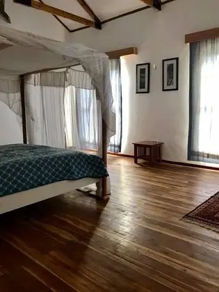 Classic Kır Evi