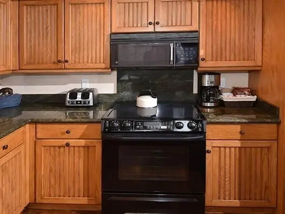 Ev