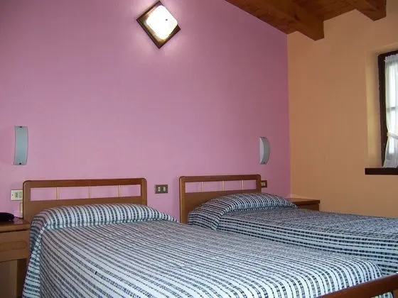 Tek Büyük veya İki Ayrı Yataklı Oda