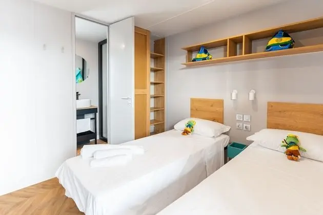 Deluxe Karavan (Pet Friendly)