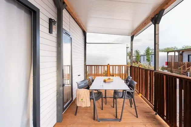 Deluxe Karavan (Pet Friendly)