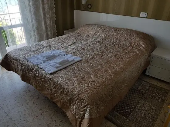 Tek Büyük Yataklı Oda