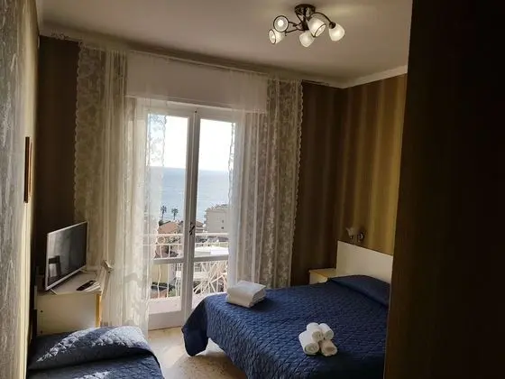 Üç Kişilik Oda