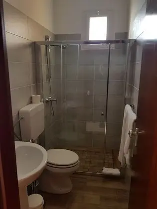 Üç Kişilik Oda