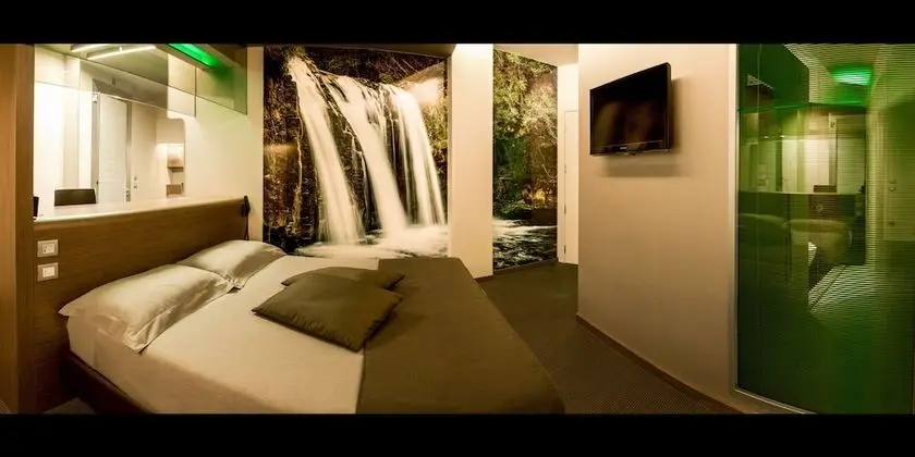 Business Büyük Yataklı Tek Kişilik Oda