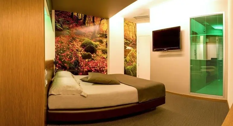 Business Büyük Yataklı Tek Kişilik Oda