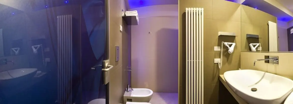 Design Büyük Yataklı Tek Kişilik Oda