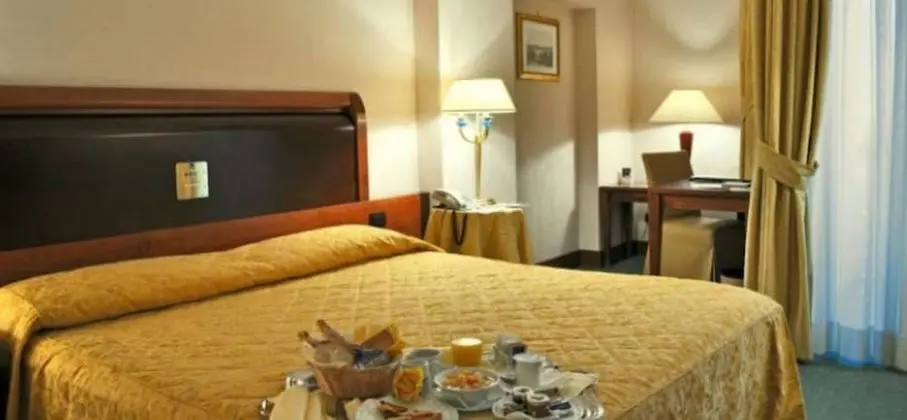 Superior Tek Büyük Yataklı Oda, Balkon (City center transfer included)