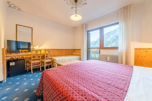 Tek Büyük veya İki Ayrı Yataklı Oda