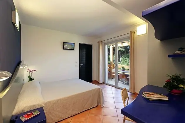 Tek Büyük Yataklı Oda, Engellilere Uygun, Küçük Mutfak