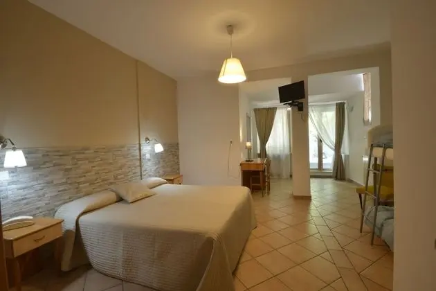 Basic Dört Kişilik Oda