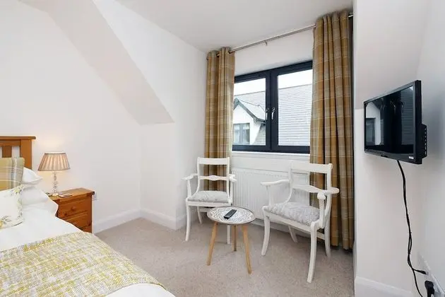 Tek Büyük Yataklı Oda, Banyolu/Duşlu (Skye Room)