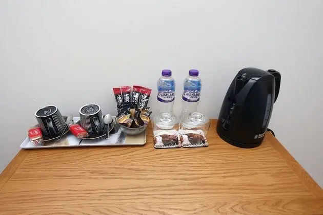 Tek Büyük Yataklı Oda, Banyolu/Duşlu (Skye Room)
