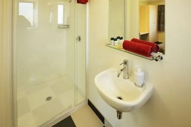 Tek Büyük veya İki Ayrı Yataklı Oda, Özel Banyo