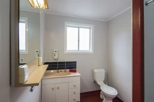 Tek Büyük Yataklı Oda, 1 Çift Kişilik Yatak, Ortak Banyo