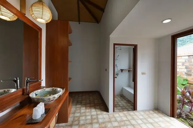 Villa, Beachfront (First row on beach)