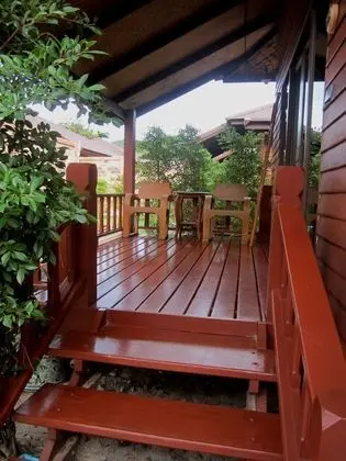 Deluxe Villa (Third row on beach)