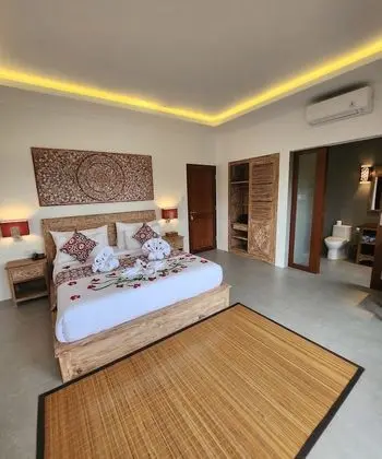 Premium Süit, Küvet, Havuz Manzaralı