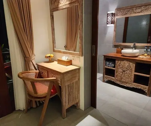 Premium Süit, Küvet, Havuz Manzaralı