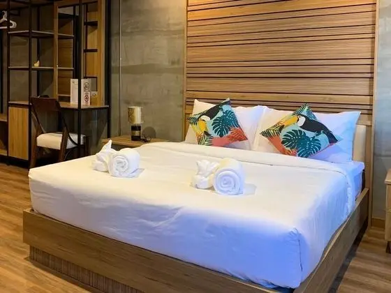 Deluxe Tek Büyük Yataklı Oda