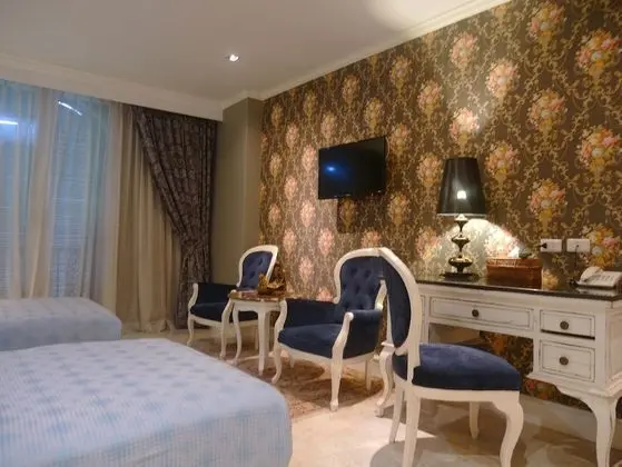 Grand Deluxe Twin Room