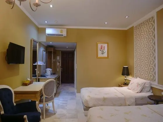 Grand Deluxe Twin Room
