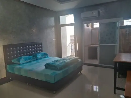 Standard King Room