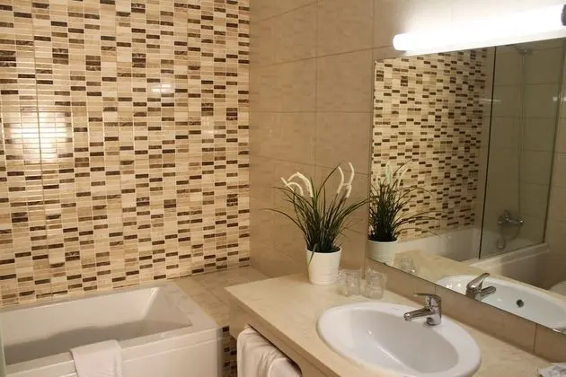 Family Oda (2 Adults + 1 Child)