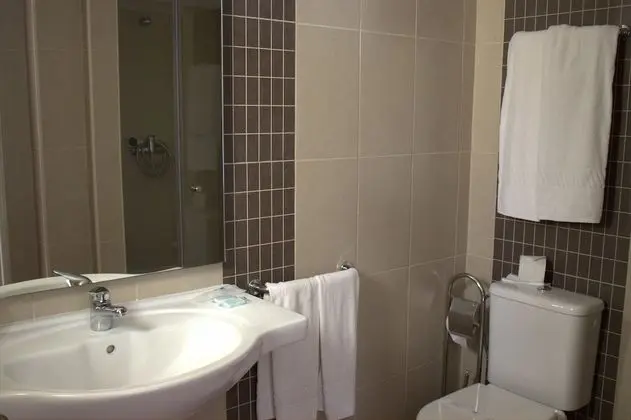 Standard Tek Büyük veya İki Ayrı Yataklı Oda