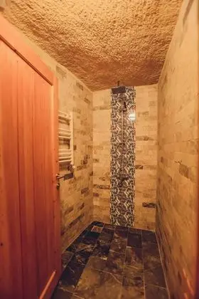 Aile Suiti, Avlu Manzaralı, Zemin Kat