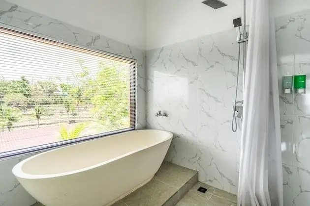 Luxury Tek Büyük Yataklı Oda, Küvet