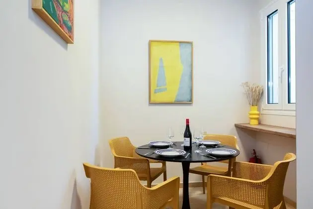 Odada yemek servisi