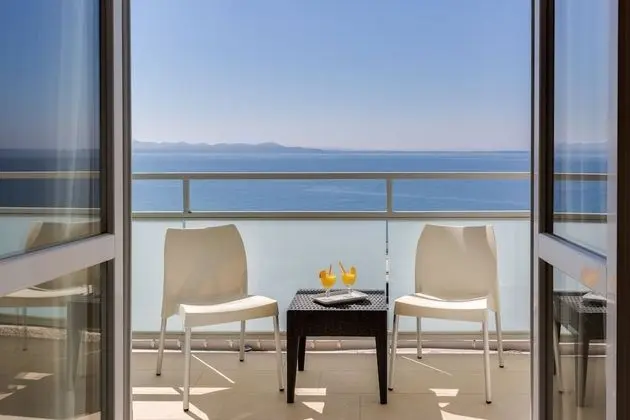 Family Room with Balcony - Sea Side