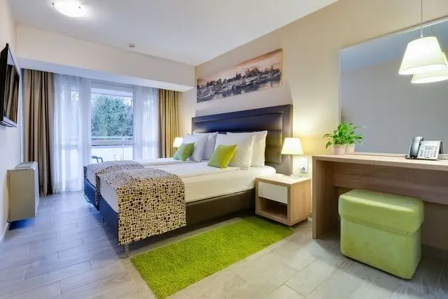 Premium Tek Büyük veya İki Ayrı Yataklı Oda, Balkon