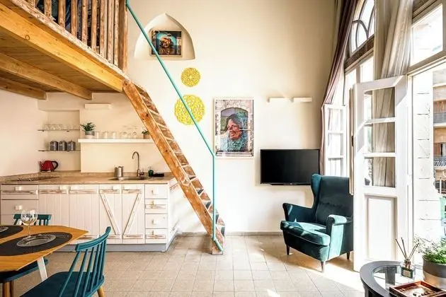 One-Bedroom Apartment with Gallery and Balcony