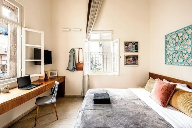 One-Bedroom Apartment with Gallery and Balcony