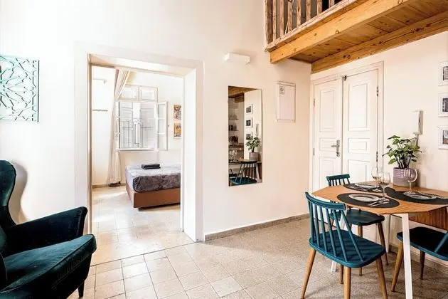 One-Bedroom Apartment with Gallery and Balcony