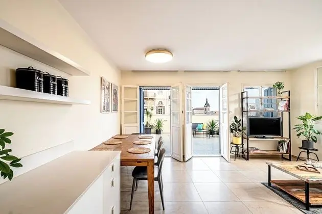 Two-Bedroom Apartment with Terrace and Sea View