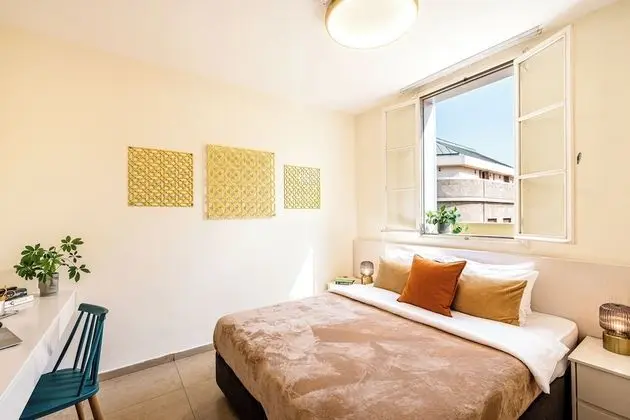 Two-Bedroom Apartment with Terrace and Sea View