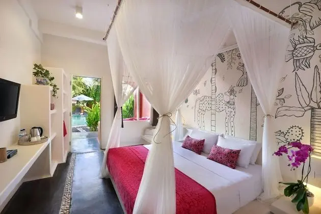 Grande Pool View - for Cool Adults Only